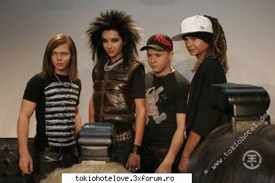 galerie tokio hotel uitati-av parul lui bill