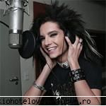 bill cu 2 fete