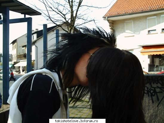 bill bun sau rau? - Bill???????????Logik k e bun.SI sigur e bun la - Bill Kaulitz