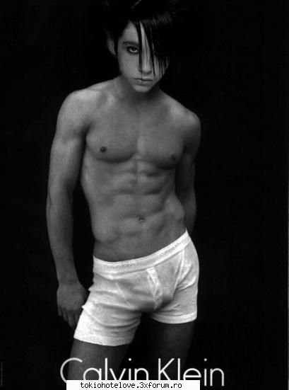 sexy boys..10 :nebun:  :nebun:  :nebun: 
dar de asta ce zicetzi??? poze