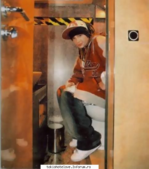 tom pe wc poze cu tom