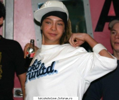 tom bea cola poze cu tom